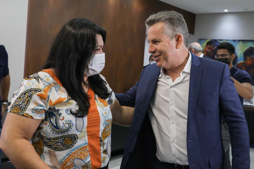 Governador destina recursos para que 100% de Conquista D’Oeste tenha asfalto novo