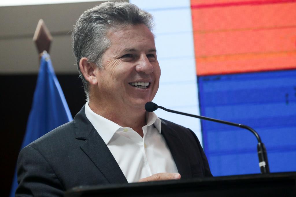 Governador anuncia antecipação do salário de dezembro para o dia 23