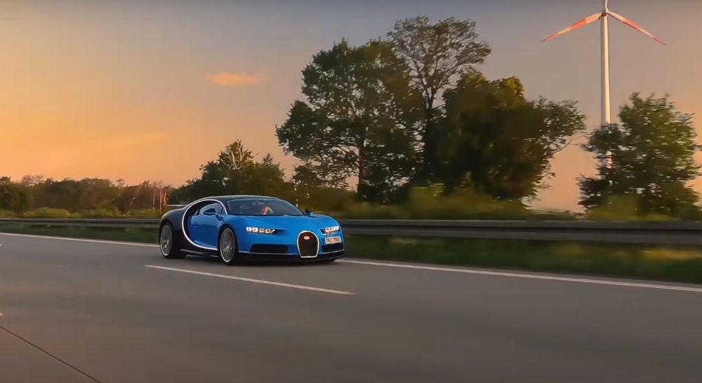 VÍDEO: Como é chegar a 414 km/h no Bugatti Chiron na Autobahn
