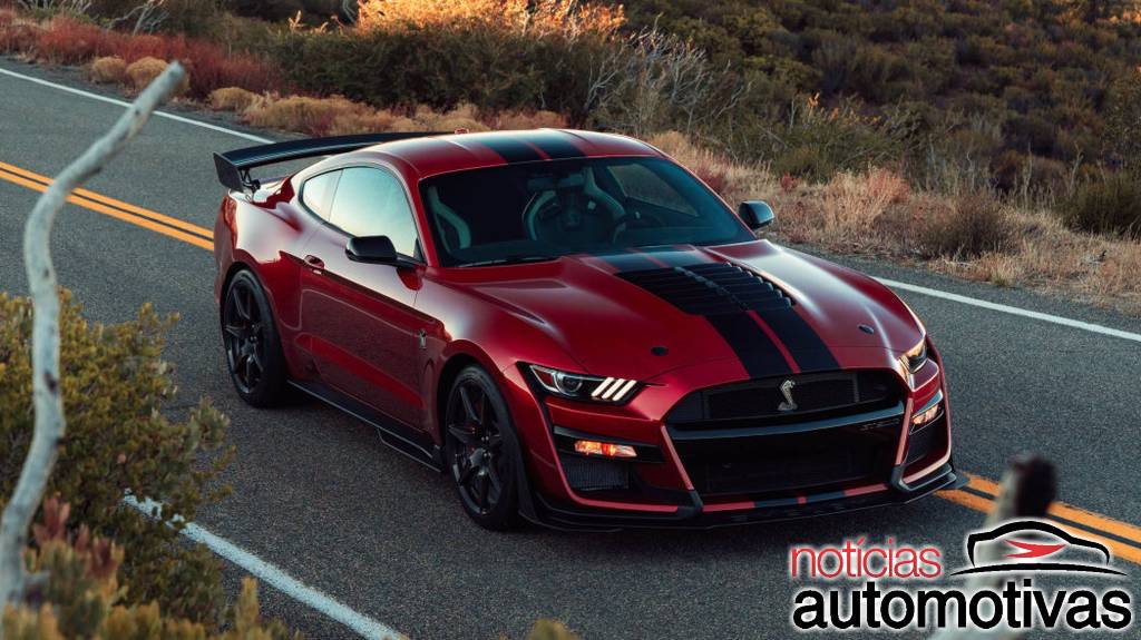 Ford: ladrões roubam 4 Mustang Shelby GT 500 de fábrica nos EUA