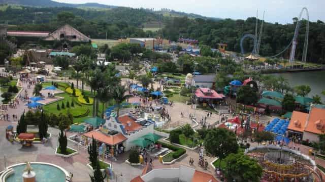 ‘Não aprenderam nada’, diz mãe de adolescente morta no Hopi Hari em 2012