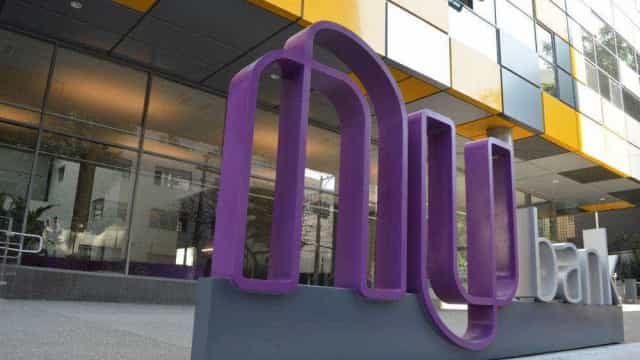 Nubank termina semana valendo US$ 54,6 bilhões