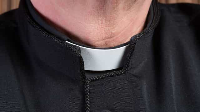 Igreja espanhola enfrenta investigação por pedofilia; há 251 novos casos