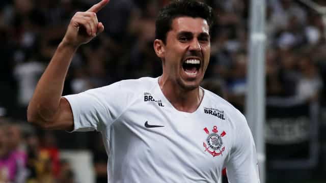 Torino não recebe parcela por Danilo Avelar e aciona Corinthians na Fifa