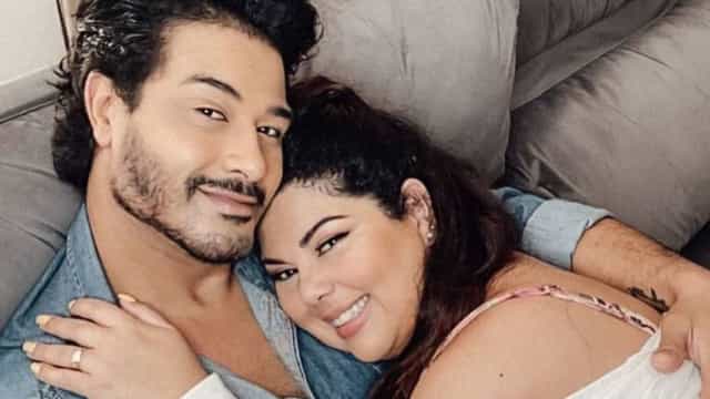 Fabiana Karla anuncia fim de relacionamento com Diogo Mello