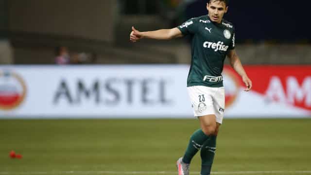 ‘Meu futuro está no Palmeiras, quero seguir fazendo história’, diz Raphael Veiga