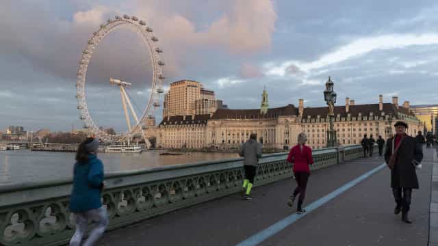 Inglaterra é o 1º país rico a subir juro para conter inflação