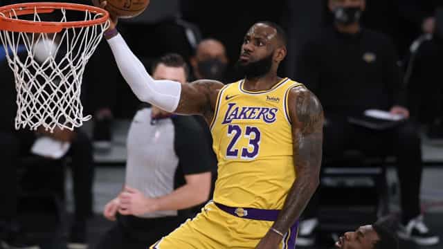 LeBron brilha e Lakers vencem clássico contra os Celtics; Nets batem Mavericks