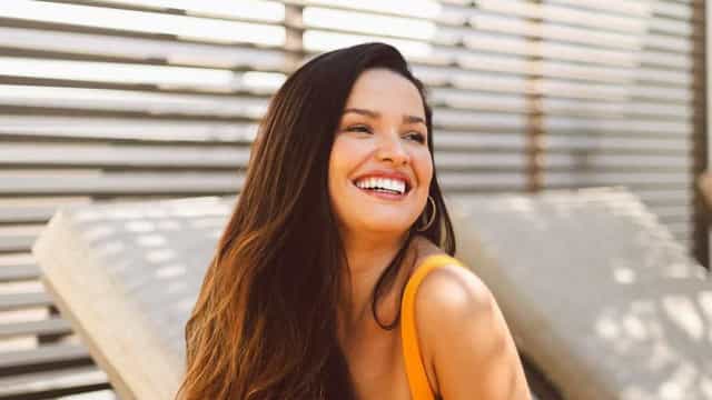 Juliette bombará como cantora e Camila Queiroz dará volta por cima, dizem esotéricos