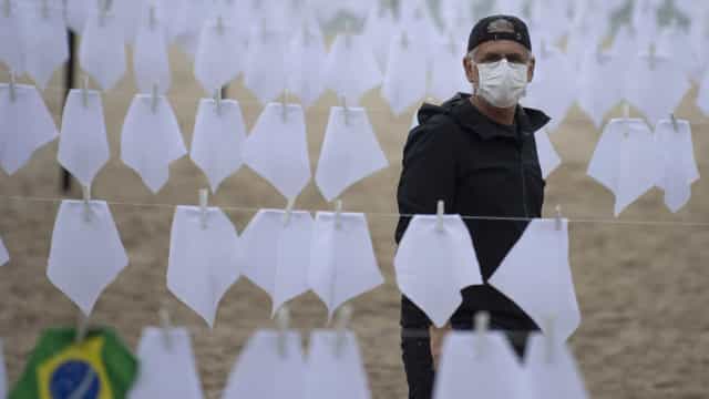 Brasil registra 153 mortes e 3,3 mil casos de covid-19 em 24 horas