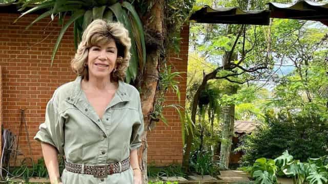 Silvia Poppovic comemora perda de 50 kg e mostra a barriga
