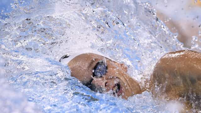 Campeão olímpico, ex-nadador francês admite sexo com menor, mas nega estupro