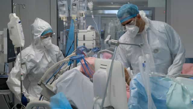 Covid-19: Brasil registra 3,8 mil novos casos e 32 óbitos em 24 horas
