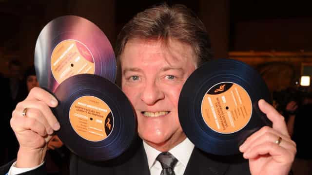 Músico Les Emmerson, dos Five Man Electrical Band, morre aos 77 anos