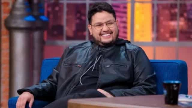 Maurílio reage com choro e espasmos ao ouvir esposa na UTI