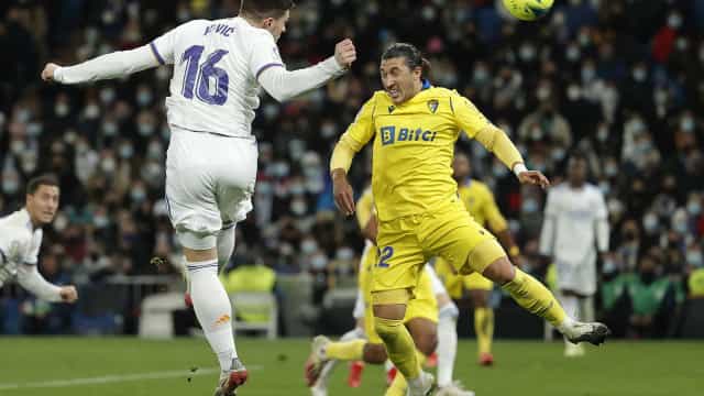 Real Madrid tropeça em vice-lanterna e encerra série de 10 vitórias seguidas