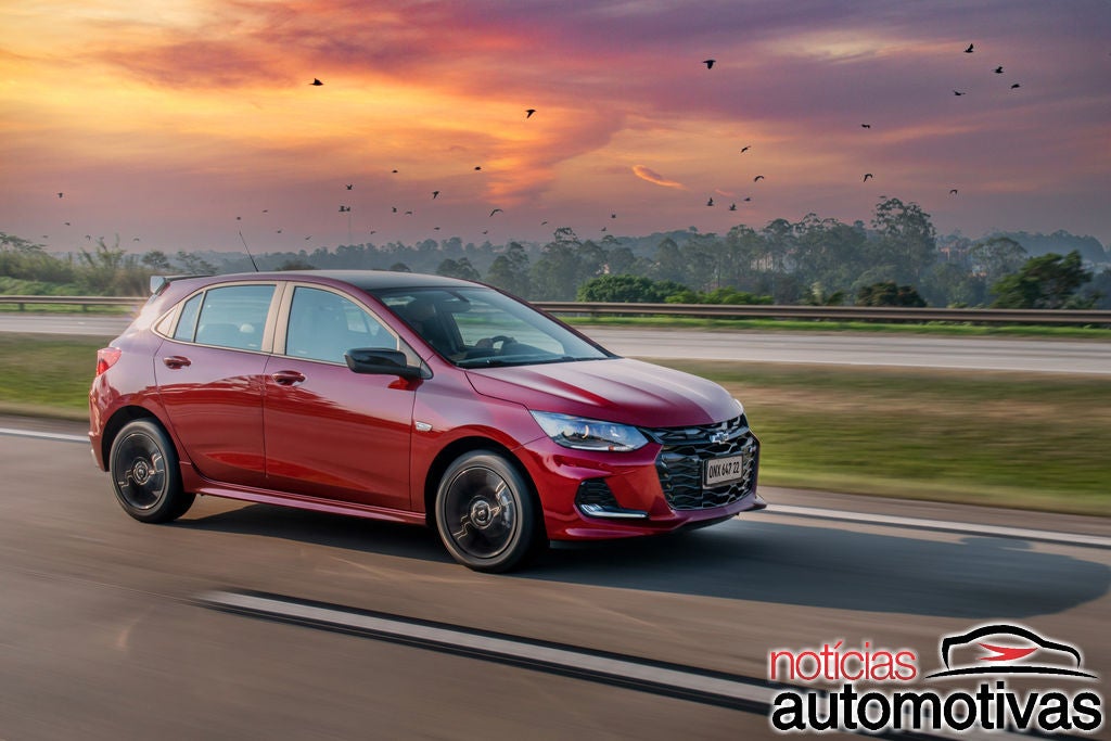 Onix LTZ, RS e Midnight ganham pacote de conectividade