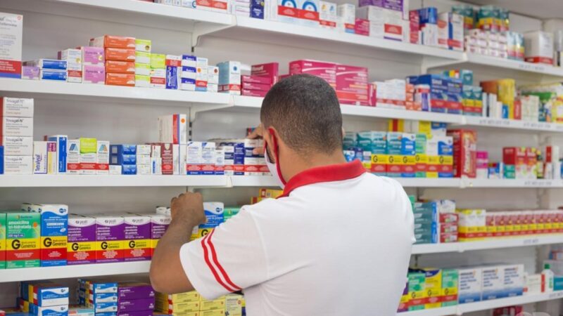 Farmácias já registram falta de remédios contra a gripe