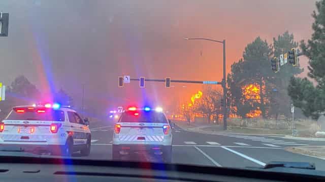 Duas pessoas desaparecidas após incêndios devastadores no oeste dos EUA