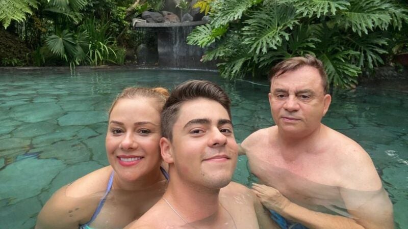 Chitãozinho e família mostram o lado aventureiro em viagem à Costa Rica