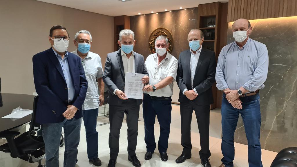 Governador repassa R$ 3,8 milhões para asfalto novo na cidade de Vera