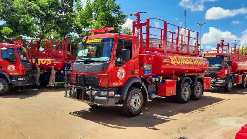 Batalhão do Corpo de Bombeiros de Várzea Grande recebe caminhão auto tanque nesta sexta-feira (14)