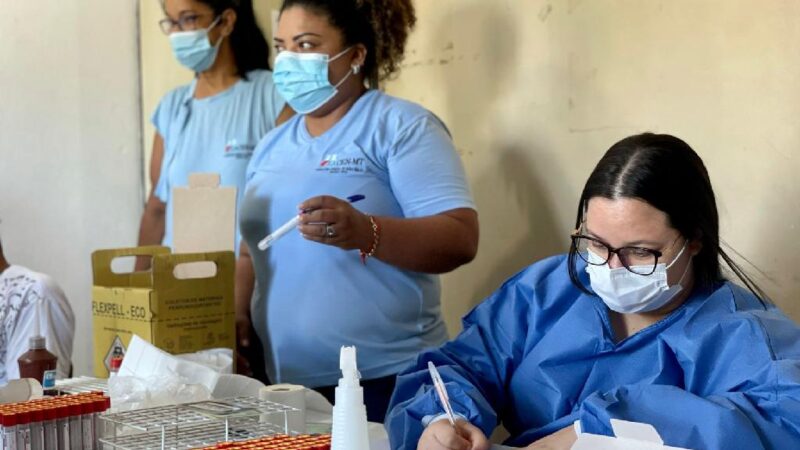 Lacen-MT realiza pesquisa de vigilância genômica em assintomáticos