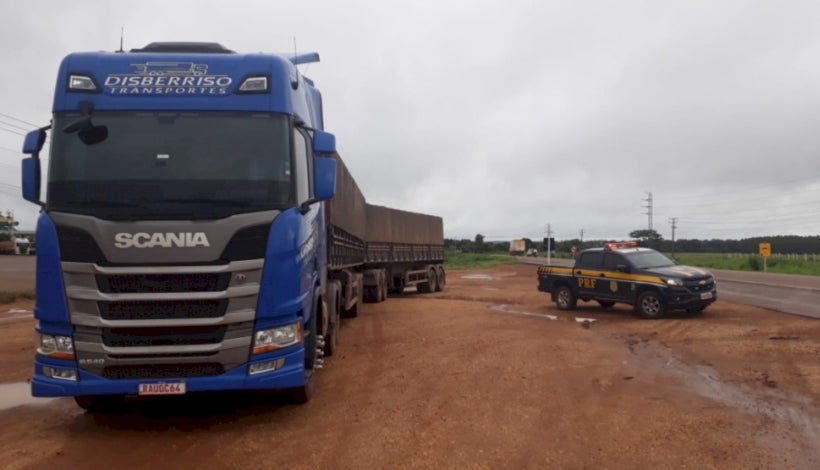 Homem que se atirou na frente de carreta na 163, em Matupá, morre no hospital