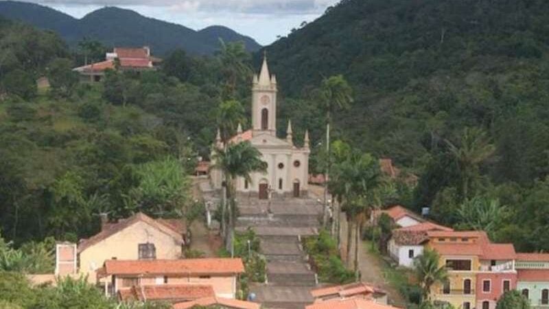 Cidade vacinou todos adultos e não tem mortes por Covid há 7 meses