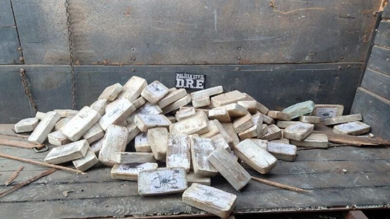 Polícia Civil apreende carga com 102 tabletes de cocaína no interior de MT