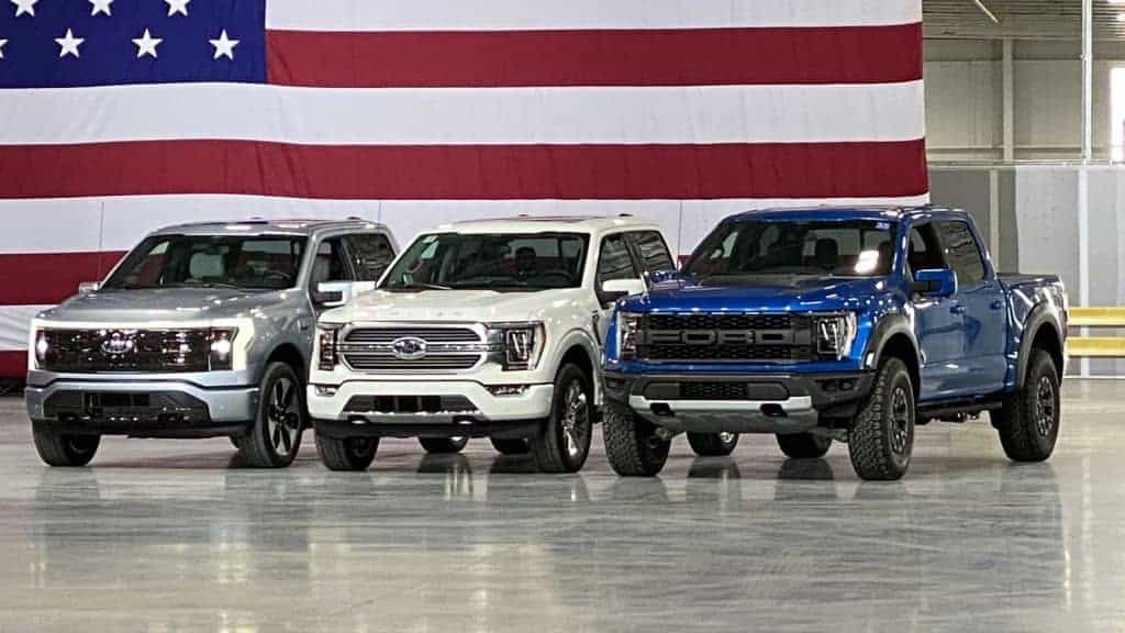 Ford dobra F-150 Lightning antes da Silverado elétrica chegar