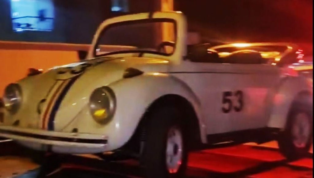 Carrinho infantil é guinchado pela PM em Santa Catarina