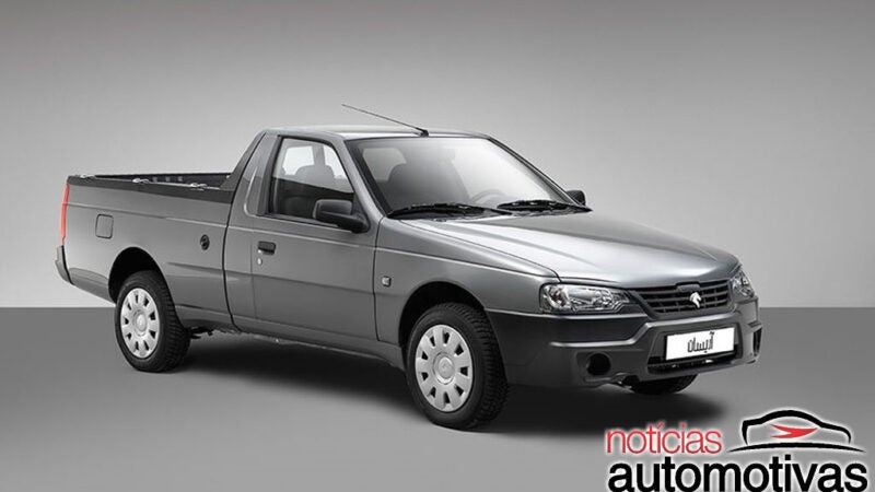 Após 35 anos, Peugeot 405 segue firme e destaca picape no Irã