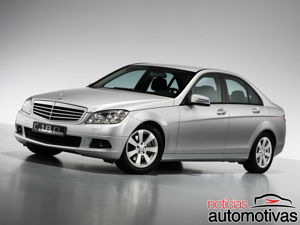 VÍDEO: Ainda tem motorista que acredita que escadaria é rua