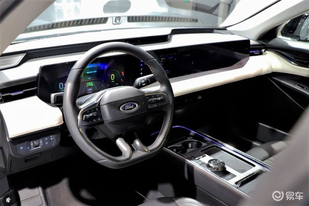 Novo Fusion: Ford Mondeo 2023 mostra interior high tech na China