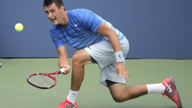 Tenista australiano Bernard Tomic testa positivo para covid-19 após polêmica