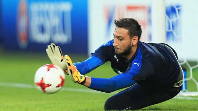 Goleiro Donnarumma é sexto jogador do PSG a testar positivo para a covid-19