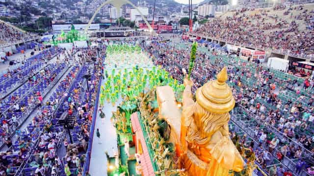 Desfile no Sambódromo está mantido por enquanto, diz governo do Rio