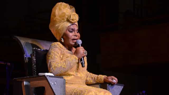 Elza Soares disse que Brasil estava doente, mas que não se reconhecia fora daqui