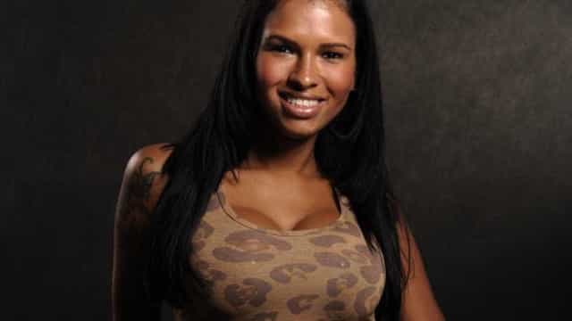 Ariadna se diz cansada de ser taxada de polêmica