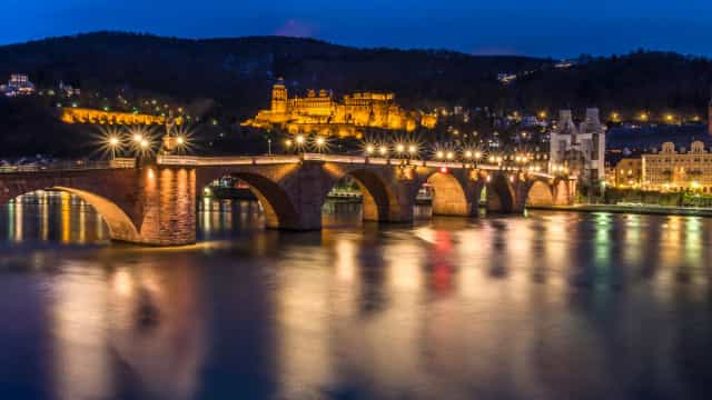 Tiroteio em universidade alemã deixa "vários feridos". Atirador foi morto