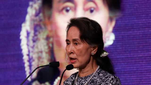 Líder deposta de Myanmar é condenada a mais quatro anos de prisão