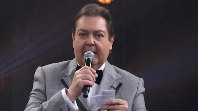 Faustão recebe diagnóstico de Covid e gravações na Band são suspensas