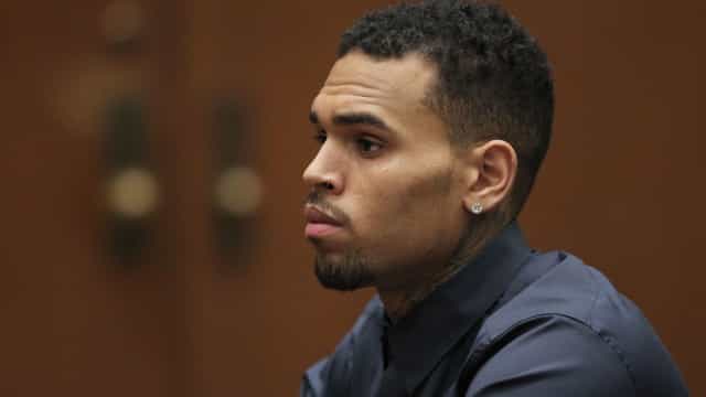 Chris Brown é acusado de drogar e estuprar mulher em iate