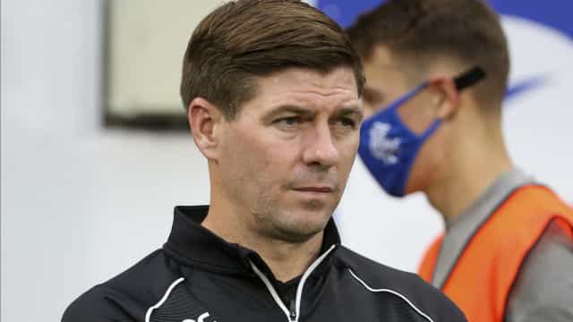 Gerrard diz que avaliará Coutinho e quer escalá-lo contra o Manchester United