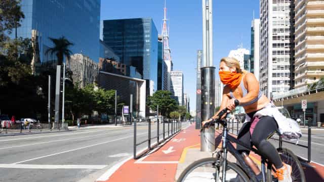 Cidade de SP registra 700 mil casos de Covid a mais do que o estado aponta para capital