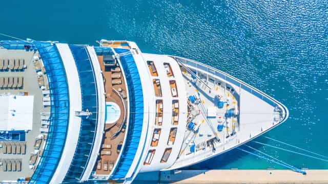 Pai desembarca do Costa Diadema, mas deixa filhos em quarentena dentro do navio