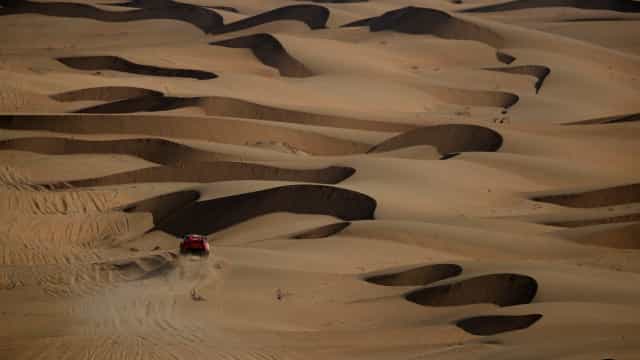 Mecânico francês morre em acidente durante deslocamento de equipe no Rally Dakar