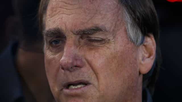 Bolsonaro defende reforma trabalhista do governo Temer, alvo de críticas de Lula