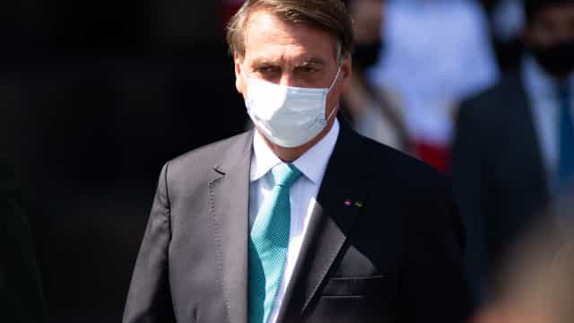 Bolsonaro zera alíquotas para importação de alguns produtos hospitalares